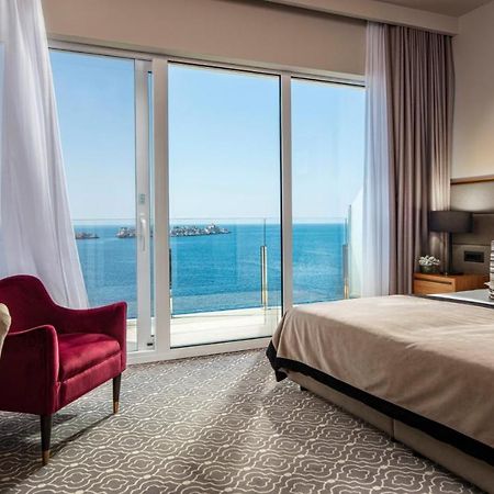Royal Ariston Hotel Dubrovnik Exterior photo A guest room at the hotel