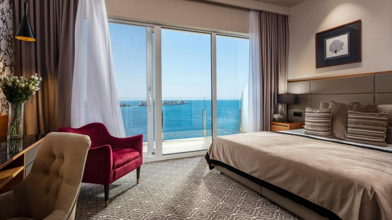 Royal Ariston Hotel Dubrovnik Exterior photo A guest room at the hotel