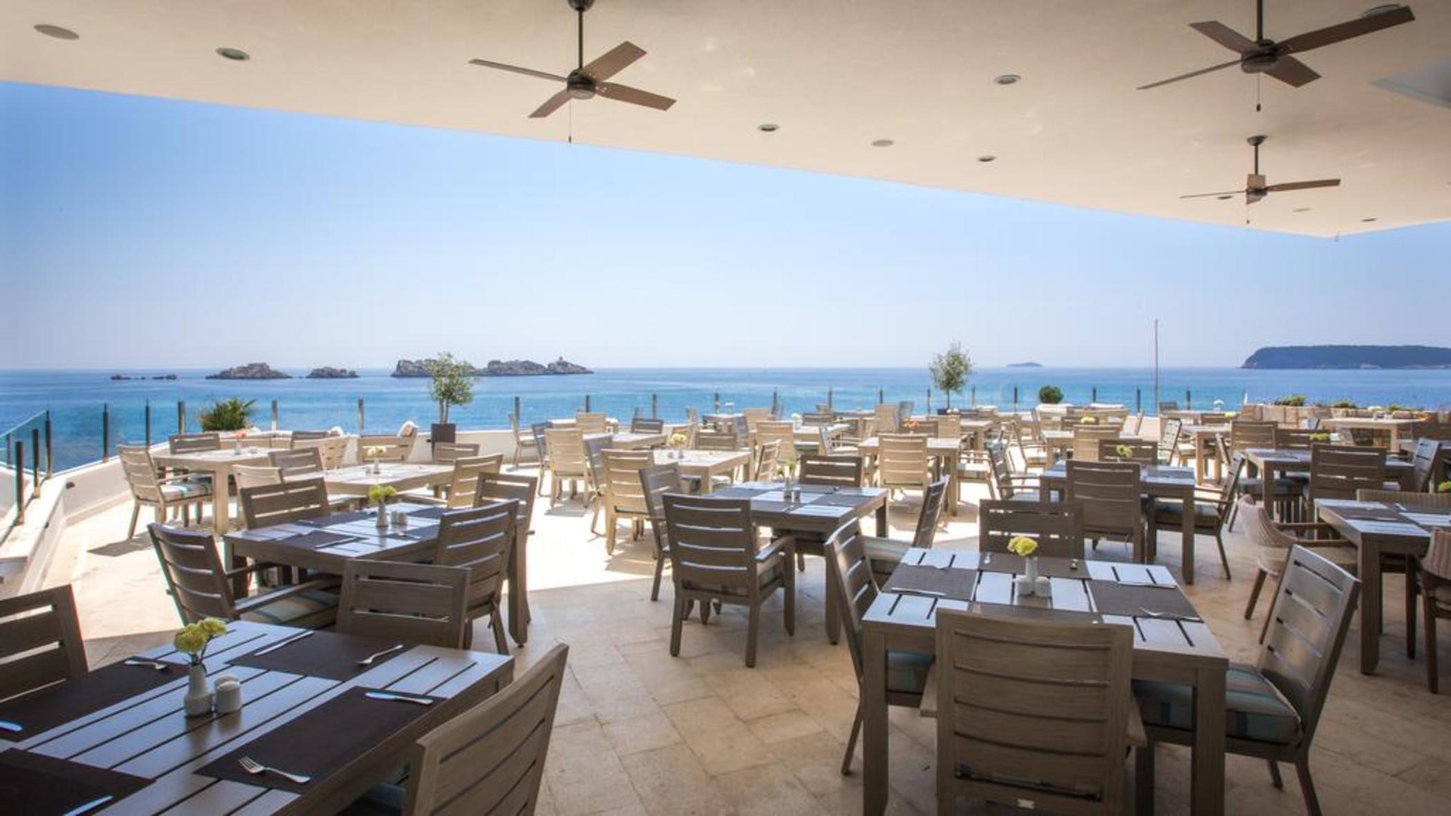 Royal Ariston Hotel Dubrovnik Exterior photo The restaurant at the hotel