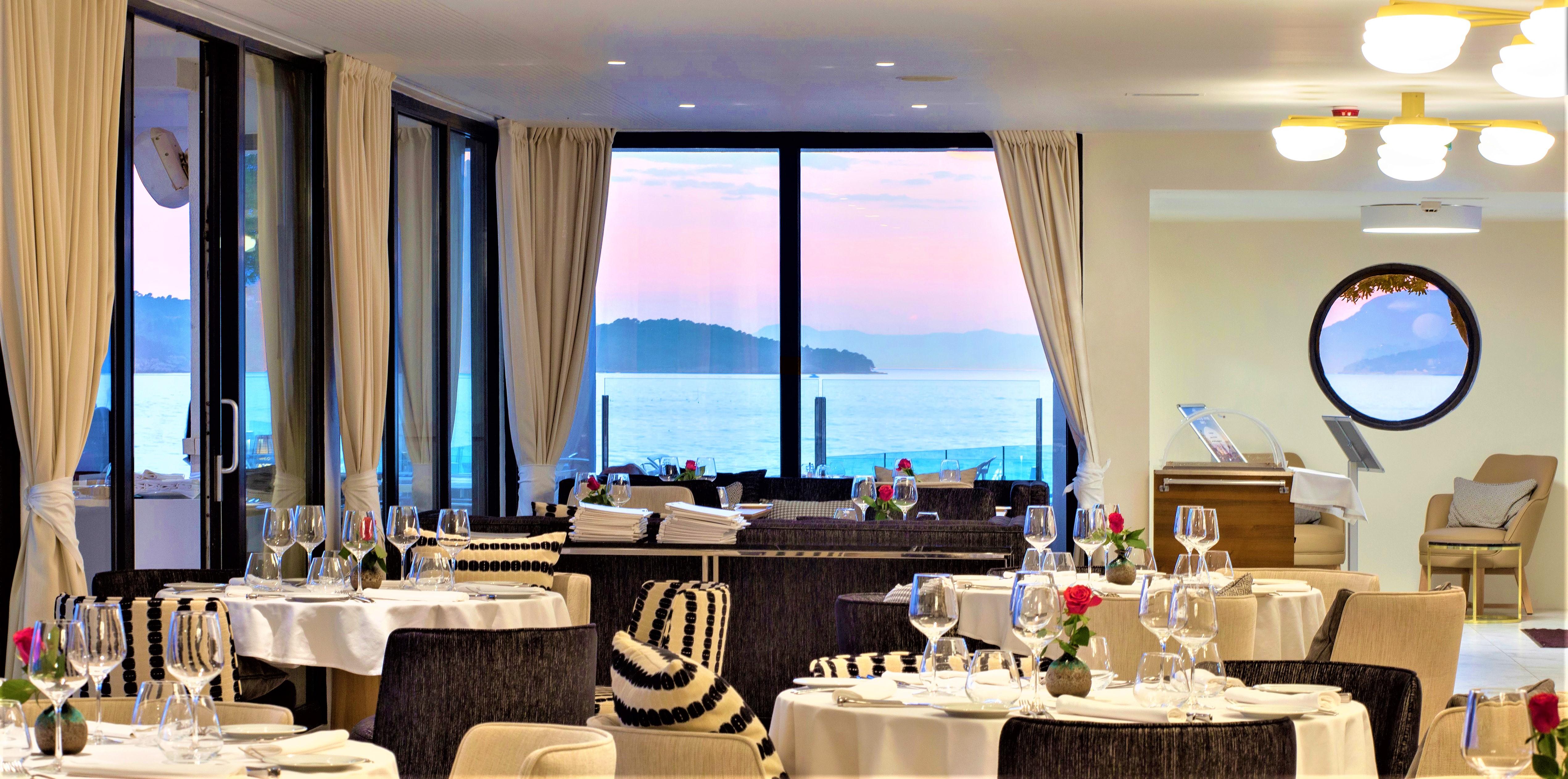 Royal Ariston Hotel Dubrovnik Exterior photo Restaurant